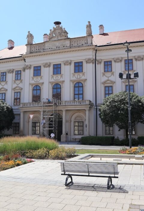 Muzeum Aptekarstwa w Lublinie: poznaj ciekawe eksponaty i historię farmacji